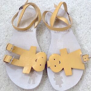 🆕 Whimsical Vintage BARCODE Jack & Jill Sandals